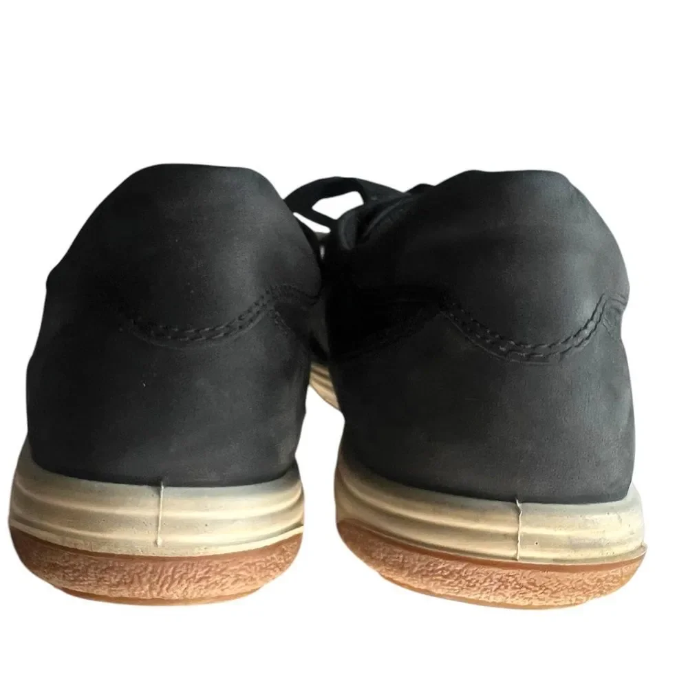 Ecco Chase II Tie Hydromax Sneaker Black Nubuck Lace Up Womens Size 40